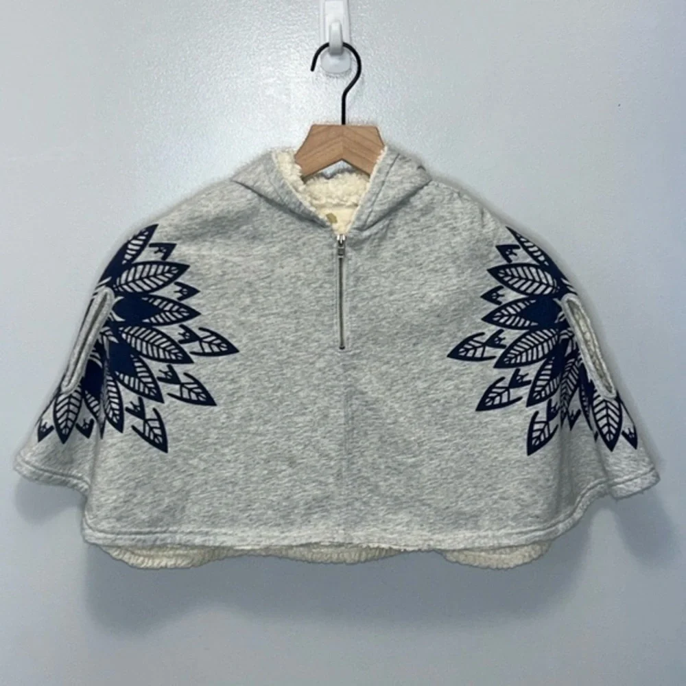 Tucker + Tate Poncho Gray‎ With Blue Feather Details- Girls Size 2T